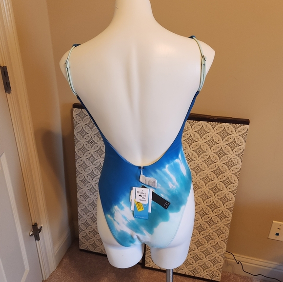 O'neill Swimsuit - Picture 4 of 6